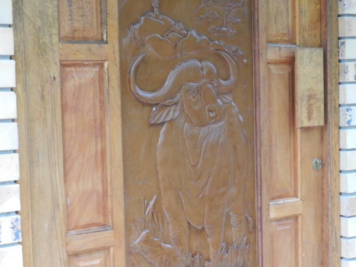 Buffalo Marloth Park Extérieur photo