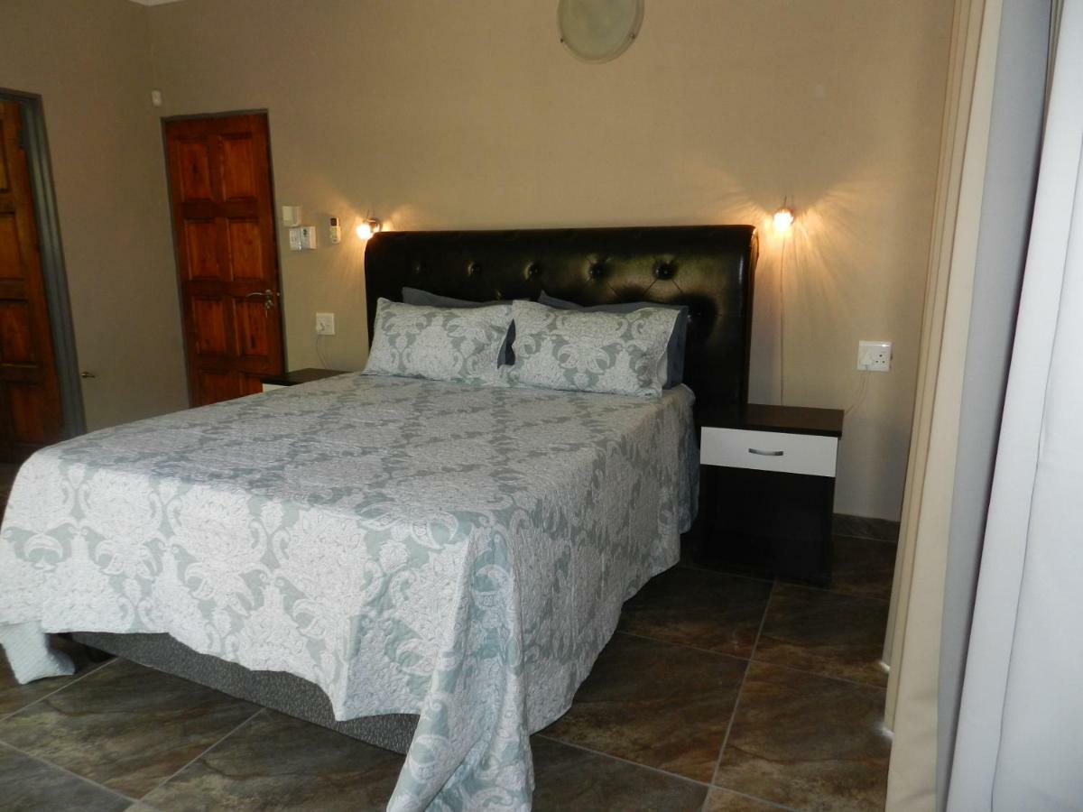 Buffalo Marloth Park Extérieur photo